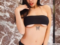 underboob-3